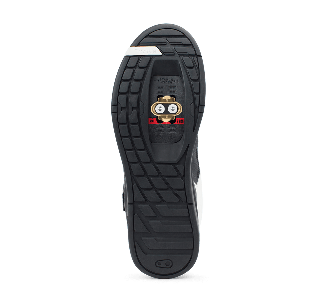 Mallet_SpeedLace_BlkWhite_Outs