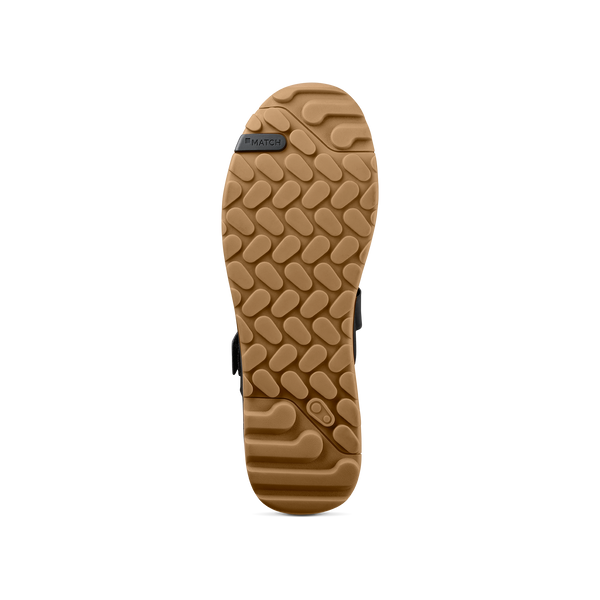 Stamp Trail BOA® Flat Shoes - Black/Gold
