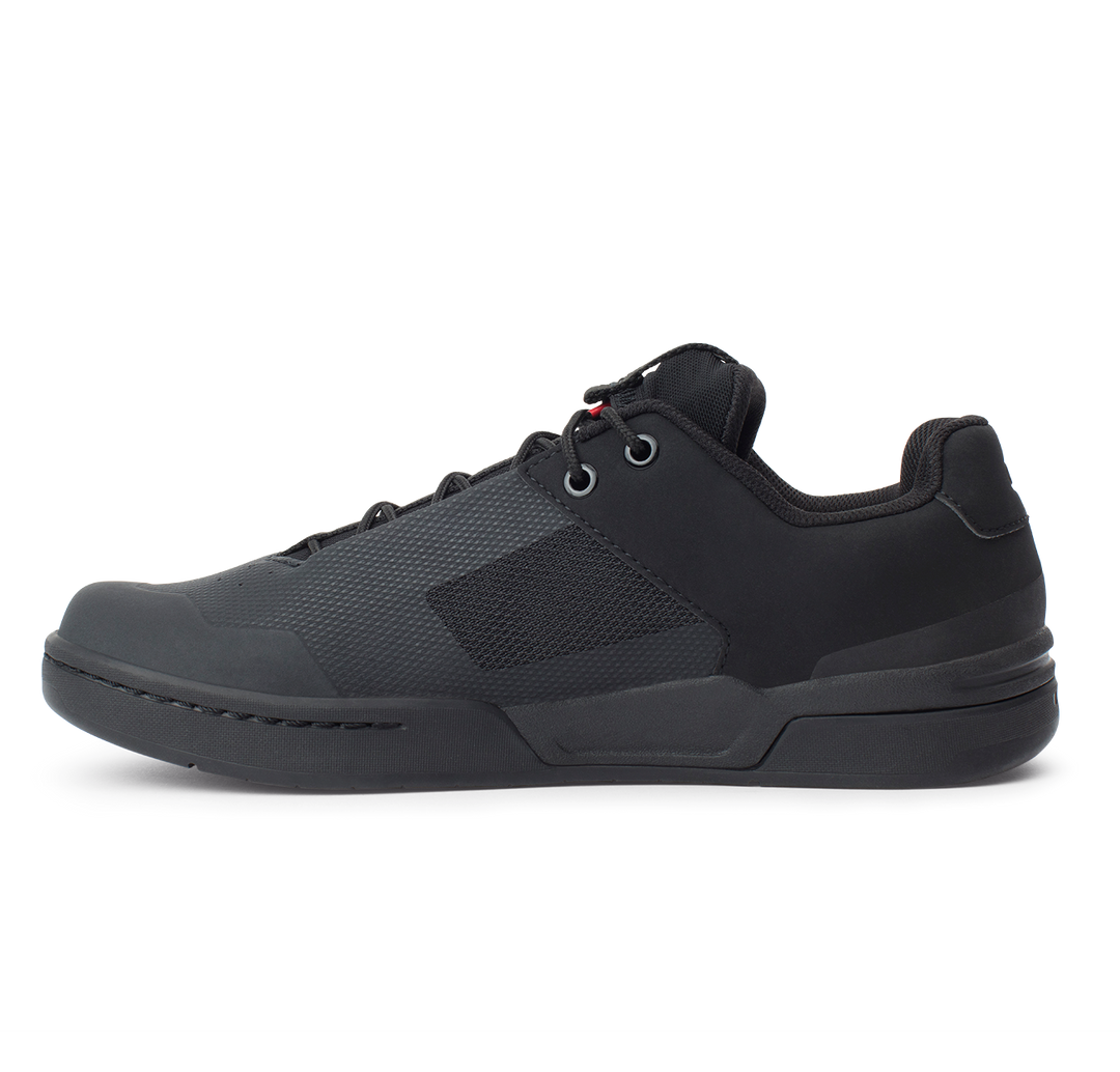 Stamp Lace Flat Shoes - Black/Red | Crankbrothers EU